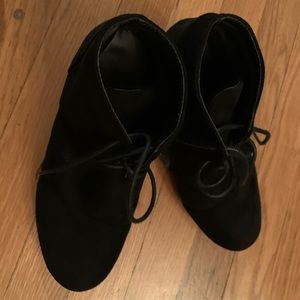 Lov mark booties .. size 6.5 excellent condition